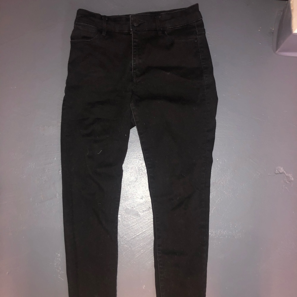 Club Monaco Black Skinny Jeans. Size 28